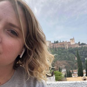 Meet your Posher, Laurel